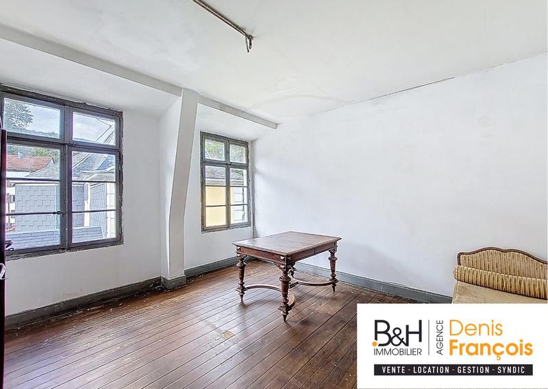 Maison - 380 m² - 18 pièces