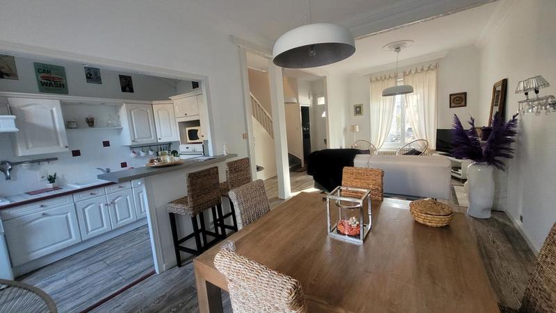 Maison - 121 m² - 5 pièces