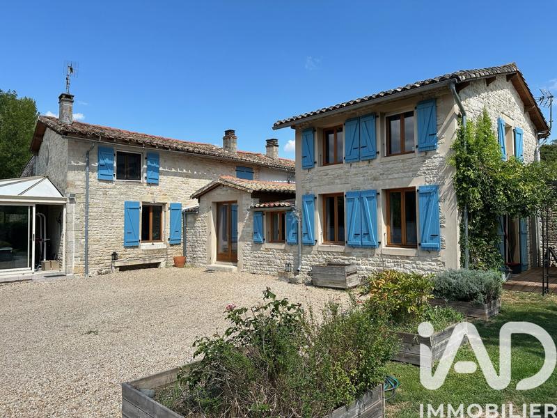 Maison - 203 m² - 7 pièces