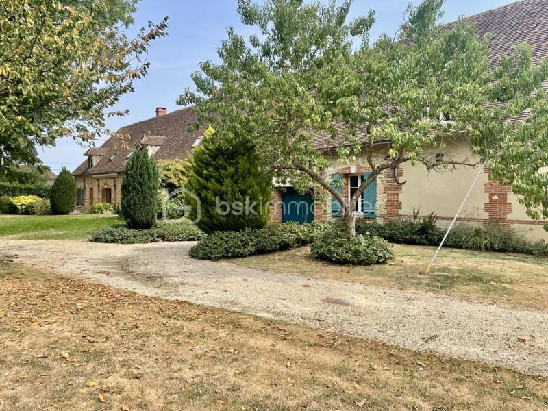 Propriété - 324 m² - 11 pièces