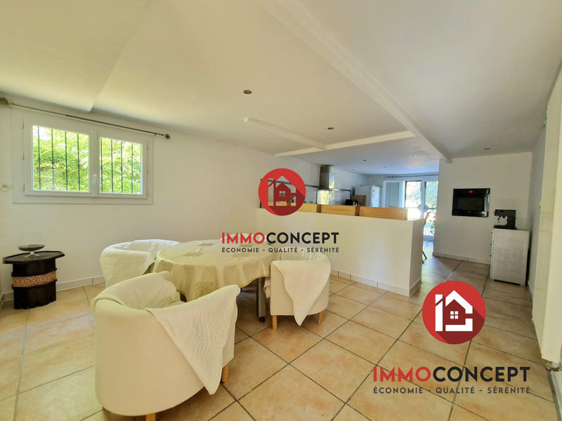 Maison traditionnelle - 153 m² - 7 pièces