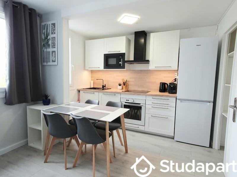 Chambre - 10 m² - 1 pièce