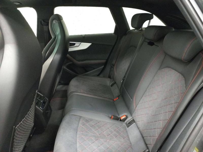 Audi A4 Avant 40 Tdi 204 s tronic 7 Quattro Competition