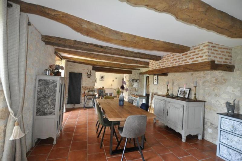 Demeure - 458 m² - 17 pièces