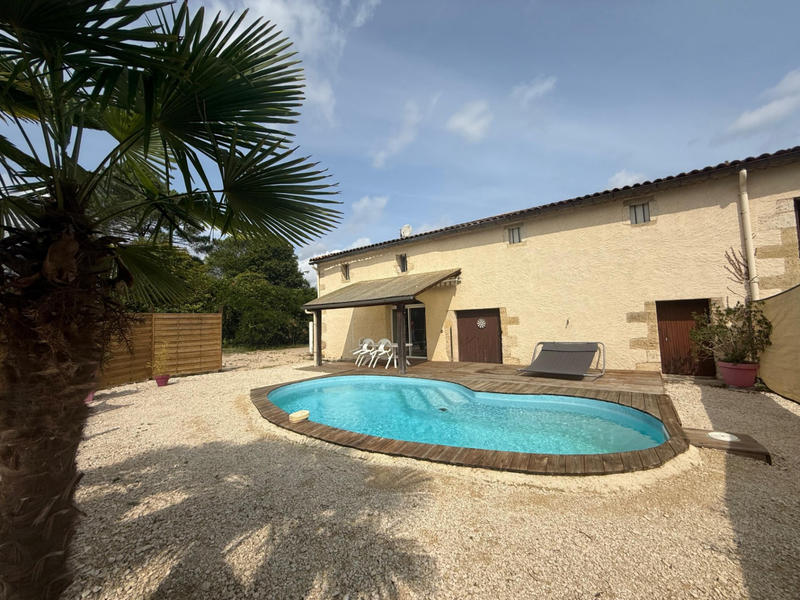 Maison - 512 m² - 11 pièces