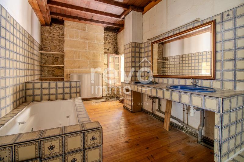 Château - 650 m² - 20 pièces