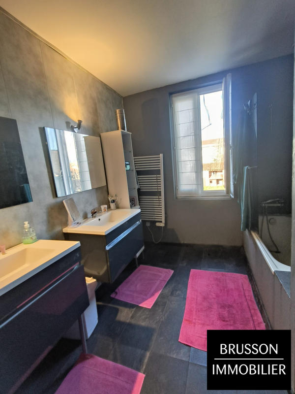 Maison - 138 m² - 5 pièces