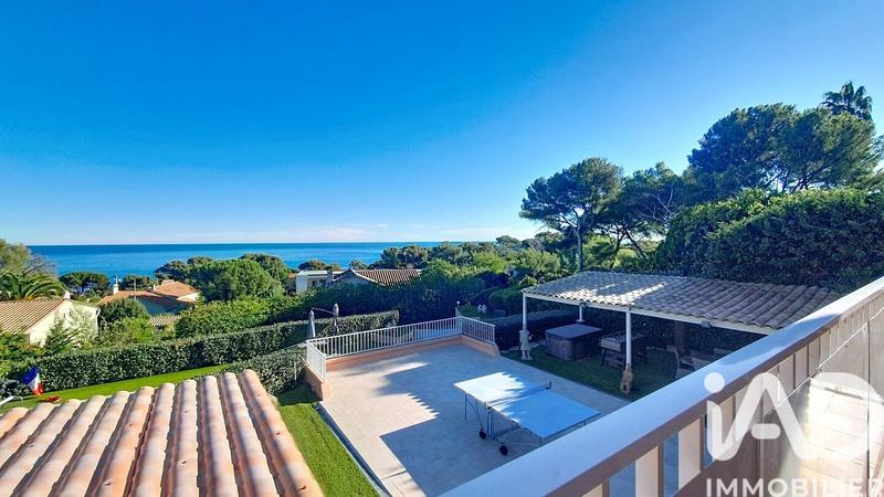 Maison - 168 m² - 8 pièces