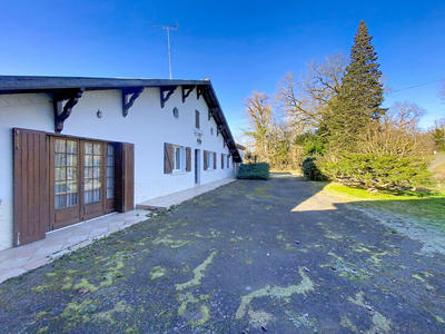 Maison - 140 m² - 6 pièces