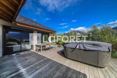 Maison - 150 m² - 5 pièces