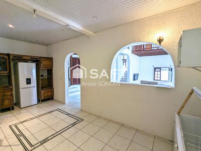 Maison - 200 m² - 5 pièces