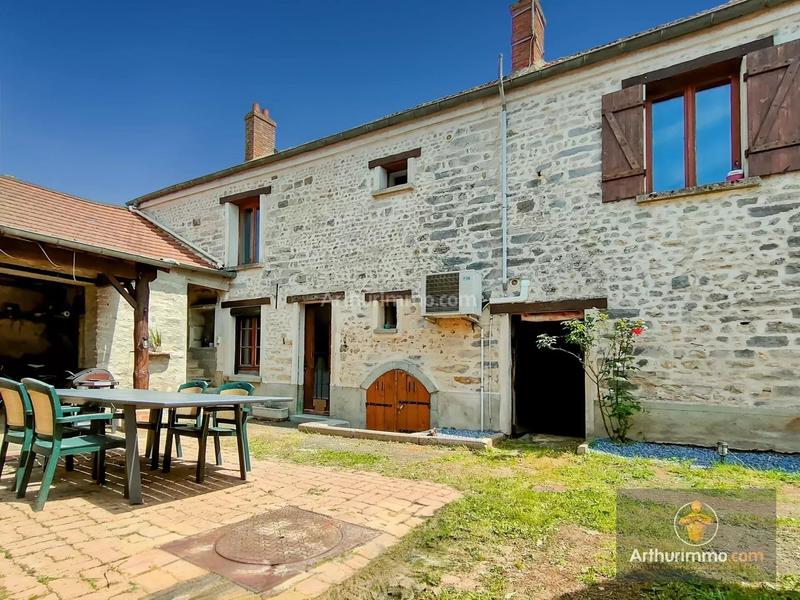 Maison - 90 m² - 4 pièces