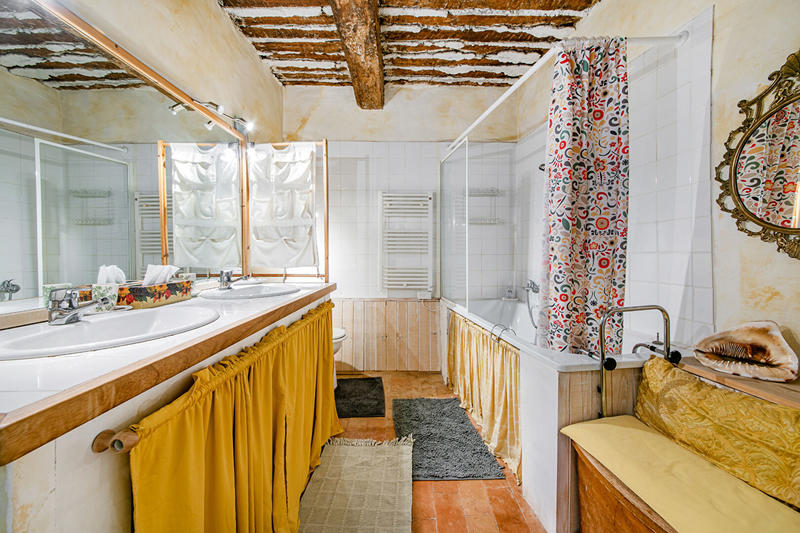 Maison - 224 m² - 8 pièces