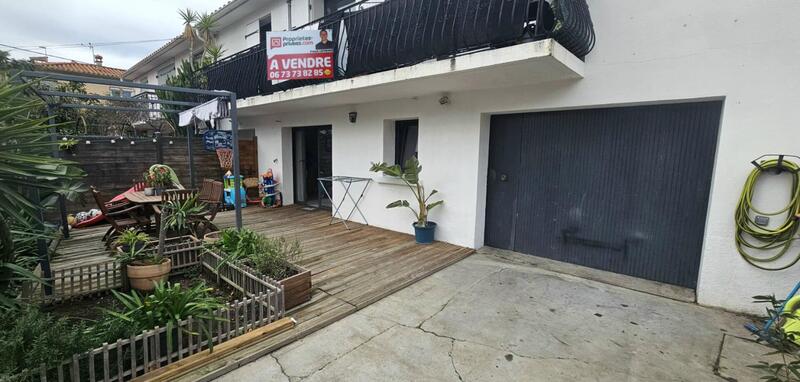 Maison - 180 m² - 8 pièces