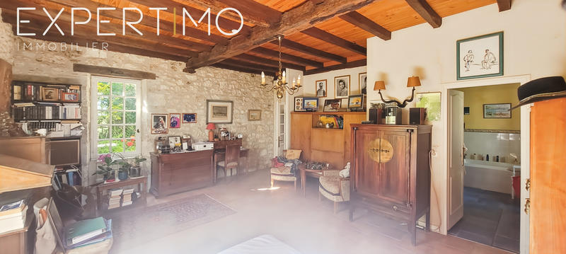 Maison - 250 m² - 7 pièces