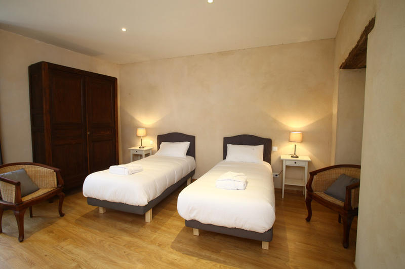 Maison de village - 523 m² - 10 pièces