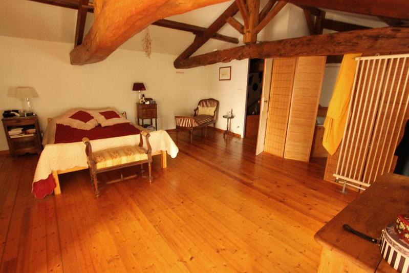 Maison - 406 m² - 11 pièces