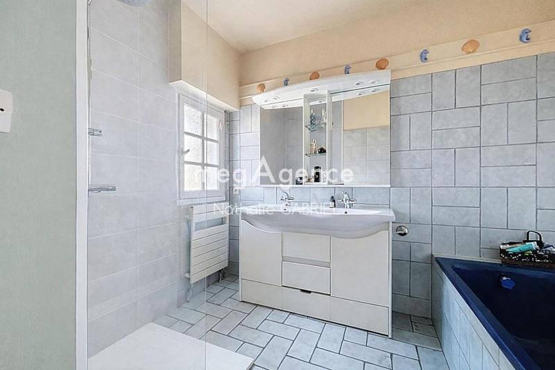 Maison - 175 m² - 8 pièces