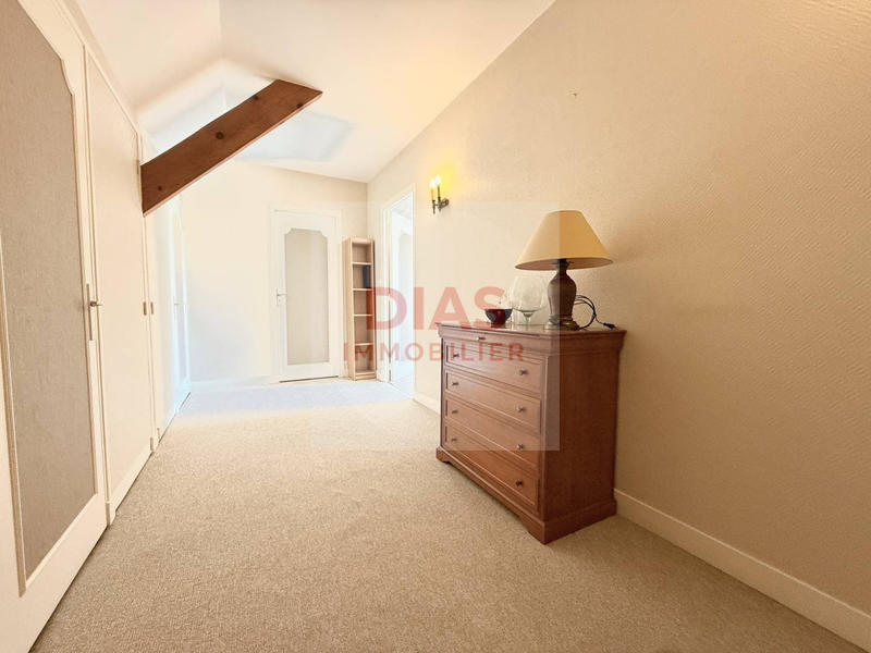 Maison - 140 m² - 2 pièces