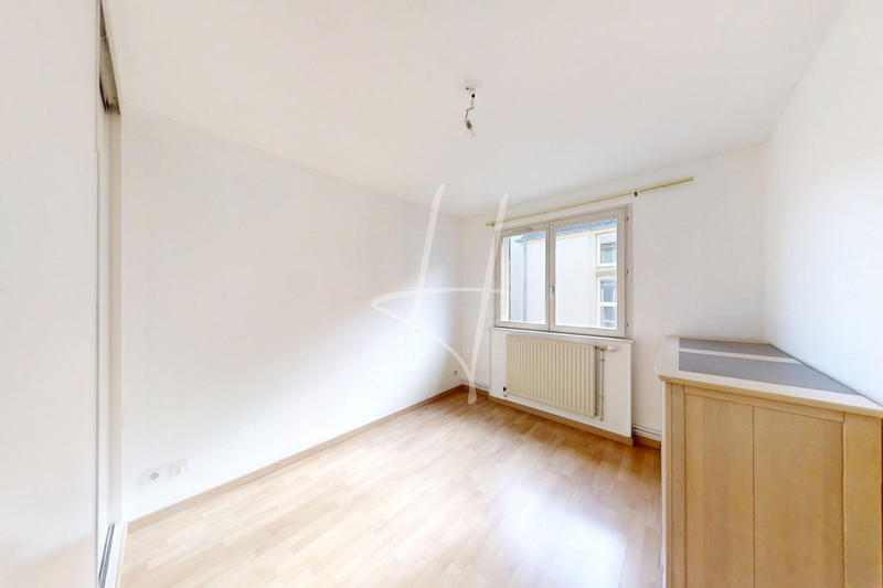 Appartement - 102 m² - 5 pièces