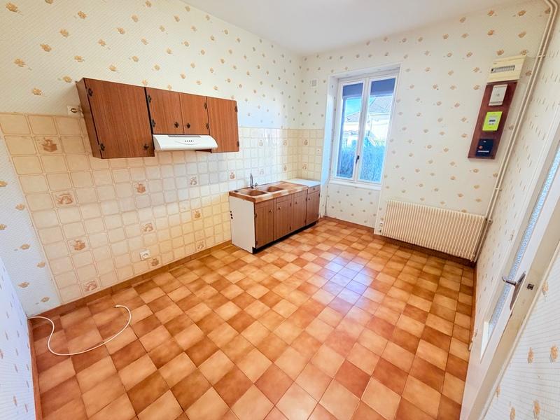 Maison - 92 m² - 5 pièces
