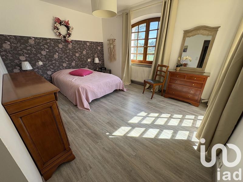 Maison - 173 m² - 9 pièces