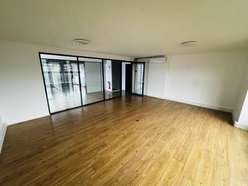 Bureau - 196 m²