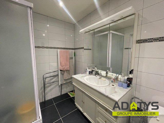 Maison - 121 m² - 6 pièces