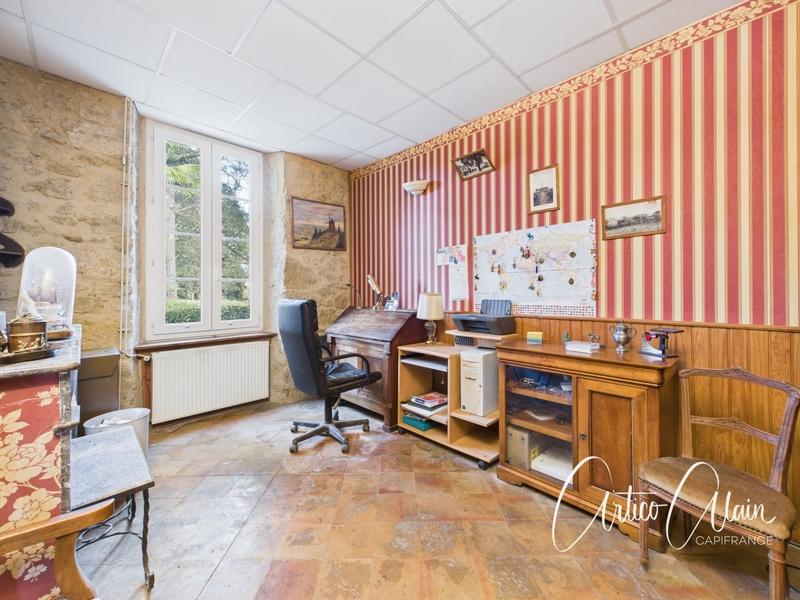 Maison bourgeoise - 275 m² - 9 pièces
