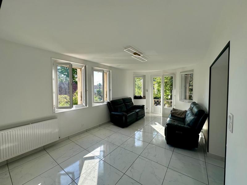 Maison - 142 m² - 7 pièces