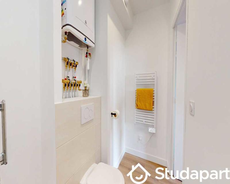 Chambre - 70 m² - 1 pièce