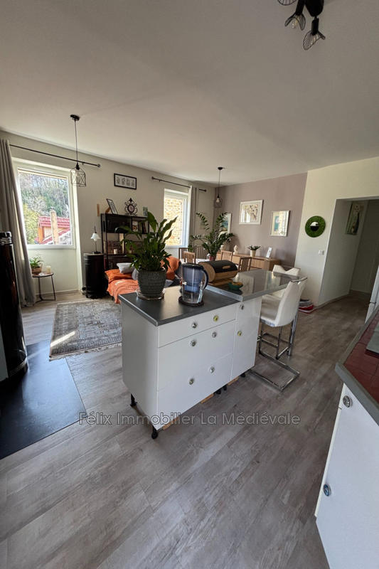 Maison de village - 90 m² - 4 pièces