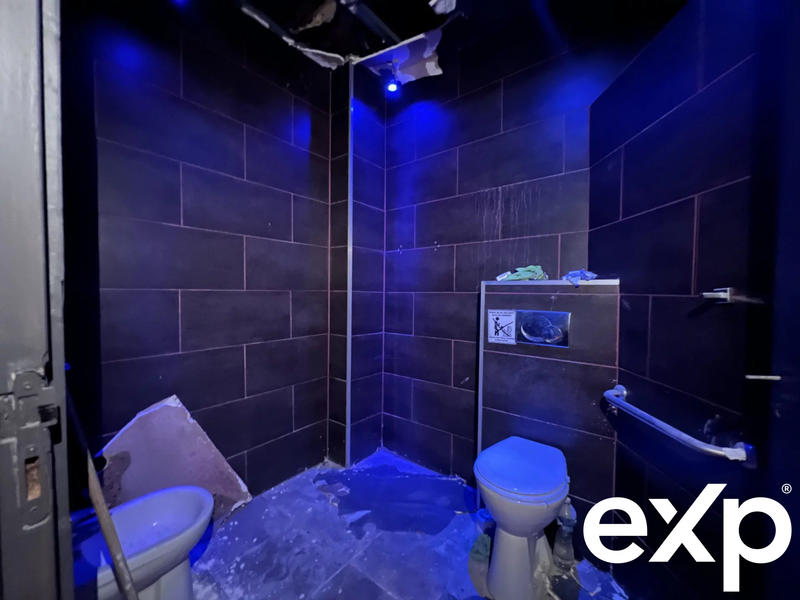 Fonds de commerce - Magasins - 222 m²