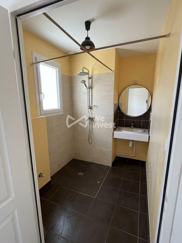 Maison - 254 m² - 12 pièces