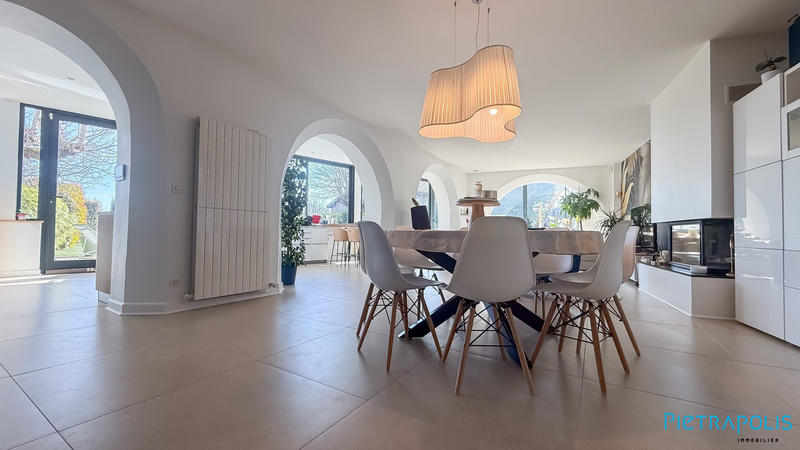 Maison ancienne - 247 m² - 9 pièces