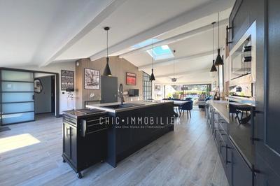 Appartement - 185 m² - 4 pièces