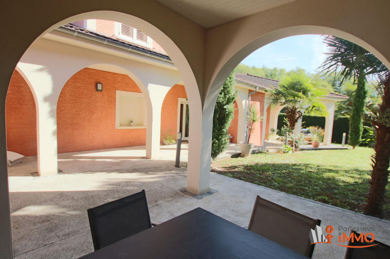 Maison - 200 m² - 6 pièces