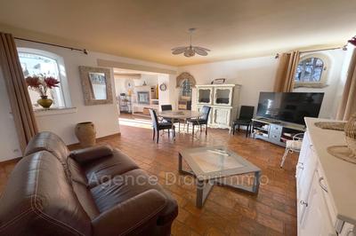 Villa - 130 m² - 4 pièces