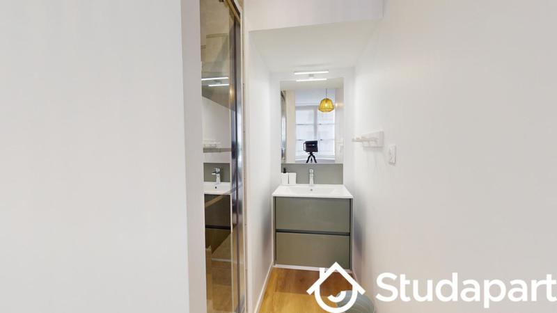 Chambre - 12 m² - 1 pièce