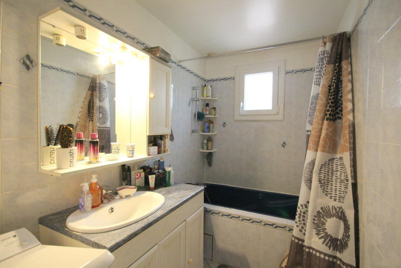 Maison - 136 m² - 6 pièces