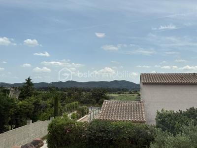 Maison traditionnelle - 131 m² - 6 pièces