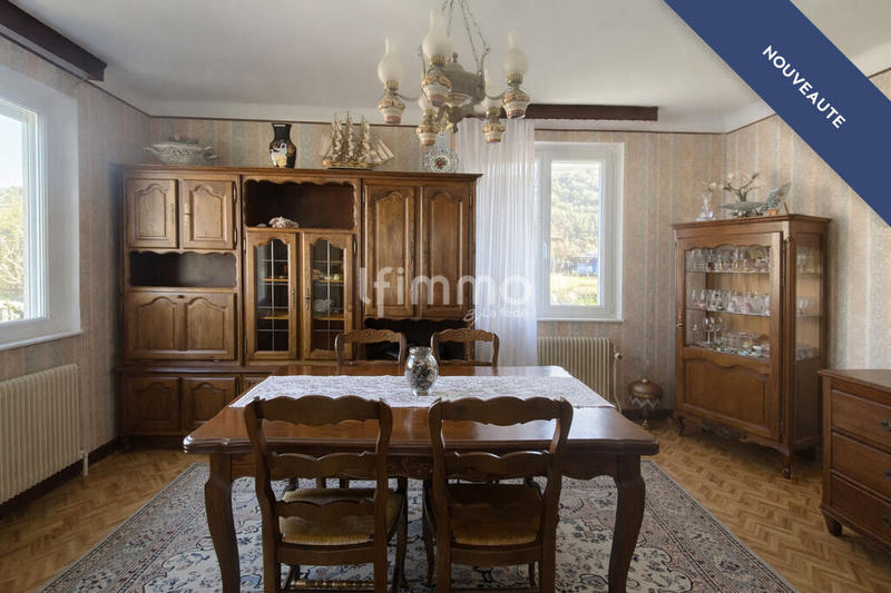 Maison - 92 m² - 5 pièces