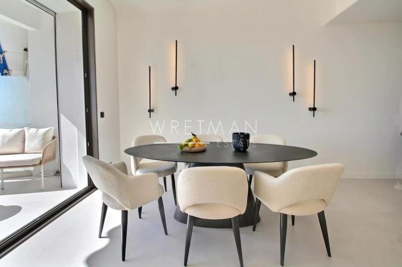 Appartement - 99 m² - 4 pièces