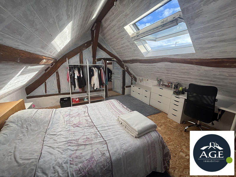 Maison - 174 m² - 8 pièces