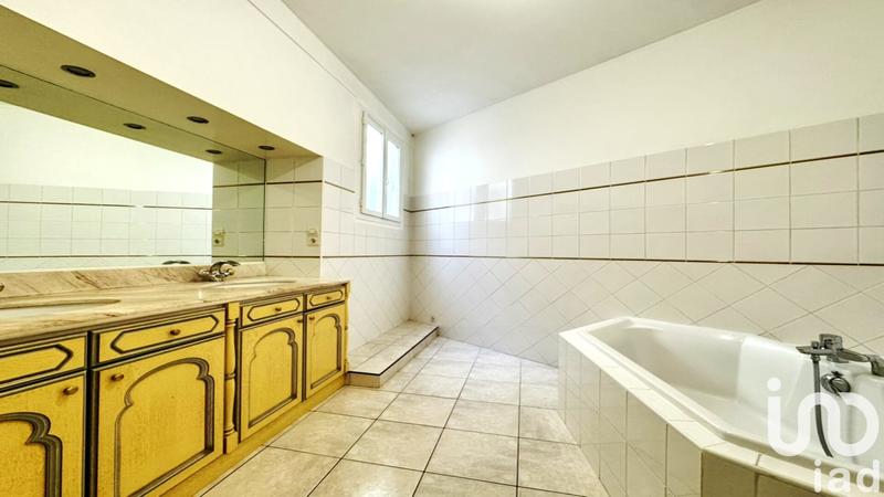 Appartement - 128 m² - 5 pièces