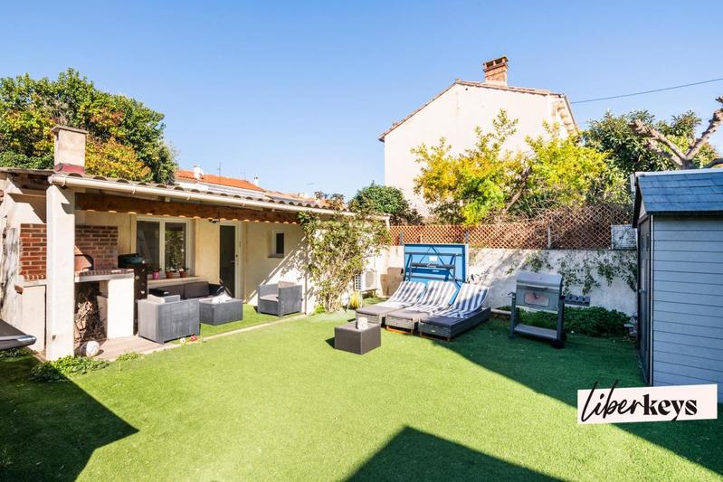 Maison d'architecte - 220 m² - 7 pièces