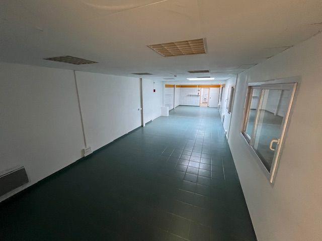 Entrepôt - 530 m²