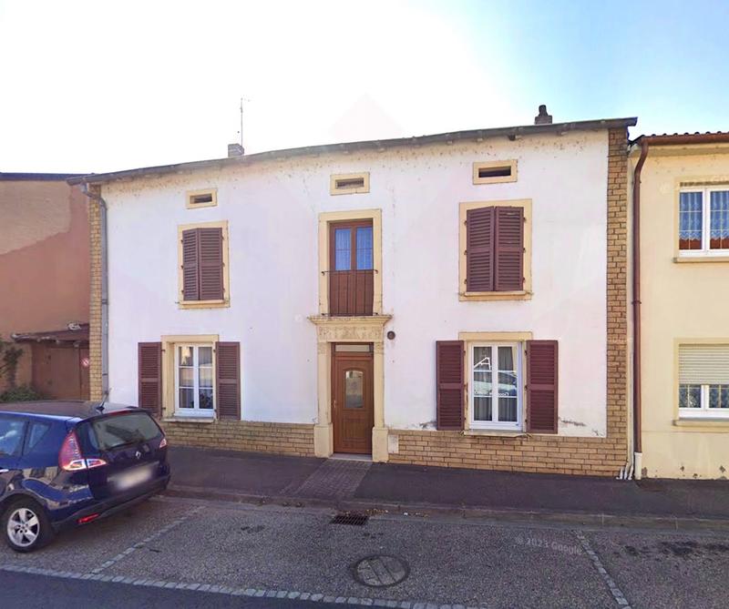 Maison - 240 m² - 5 pièces