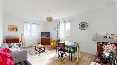 Maison - 96 m² - 4 pièces