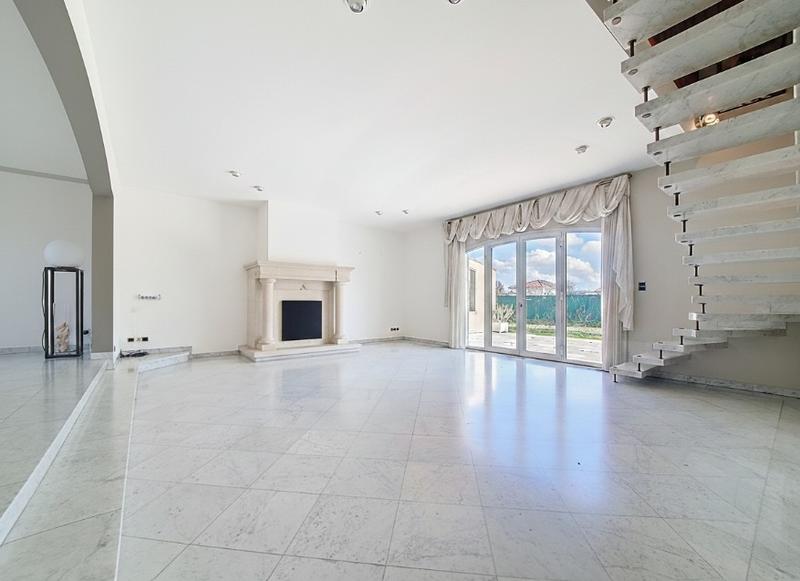 Maison - 227 m² - 5 pièces